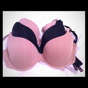 Victoria Secret The T Shirt Lightly Lined Demi